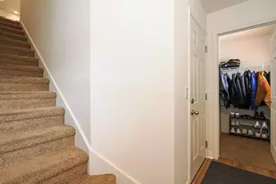 8292 S Bellingham Dr, Sandy, UT 84070 - Photo 10