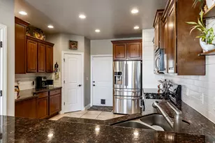 283 E Nechatel Dr S, Draper, UT 84020 - Photo 6