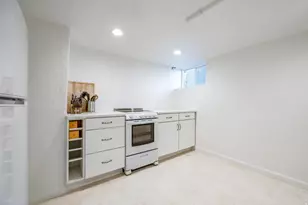 143 S 400 E, Salt Lake City, UT 84111 - Photo 32