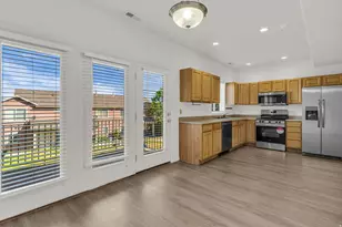 5086 W Wind Rock Ln S, Herriman, UT 84096 - Photo 6