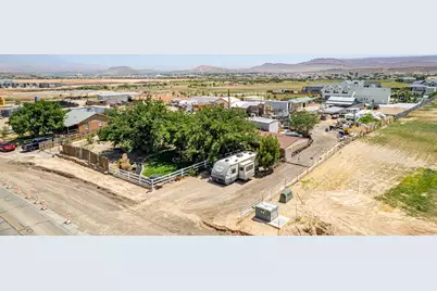 2757 S Little Valley Rd, Saint George, UT 84790 - Photo 2