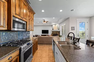 576 S 1800 E, Fruit Heights, UT 84037 - Photo 10