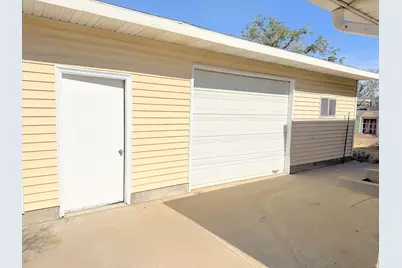 5462 S 5425 W, Kearns, UT 84118 - Photo 2