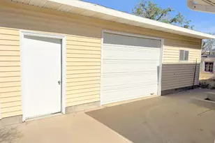 5462 S 5425 W, Kearns, UT 84118 - Photo 2