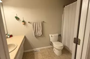 1075 E 300 N, Springville, UT 84663 - Photo 10