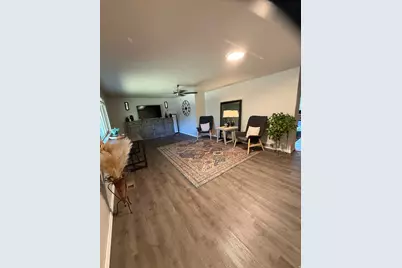 1075 E 300 N, Springville, UT 84663 - Photo 2