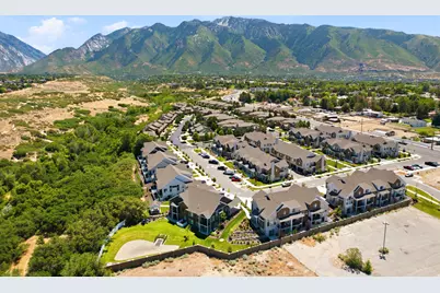 1418 E Chateau Ridge Way, Sandy, UT 84092 - Photo 36