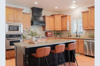 3758 W River Meadows Dr, Riverton, UT 84065 - Photo 4