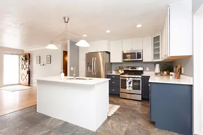 386 E 2100 S, Bountiful, UT 84010 - Photo 6