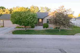 135 Constitution Dr, Roosevelt, UT 84066 - Photo 1
