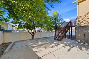 4042 W Scarsborough Ln, West Jordan, UT 84084 - Photo 32