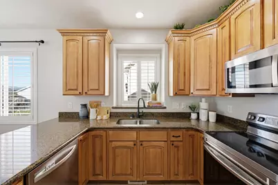 4042 W Scarsborough Ln, West Jordan, UT 84084 - Photo 8