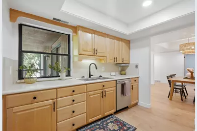 5544 S Springtree Ln E, Salt Lake City, UT 84107 - Photo 8