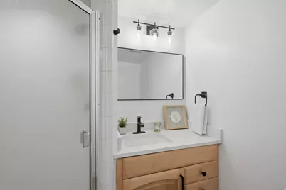 5544 S Springtree Ln E, Salt Lake City, UT 84107 - Photo 14