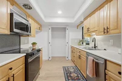 5544 S Springtree Ln E, Salt Lake City, UT 84107 - Photo 6
