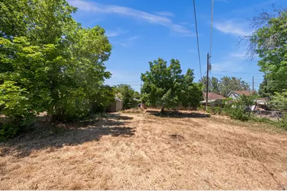 1927 S Eccles Ave E, Ogden, UT 84401 - Photo 6