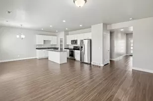289 E 1500 N, Harrisville, UT 84404 - Photo 4