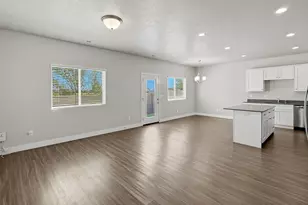 289 E 1500 N, Harrisville, UT 84404 - Photo 6