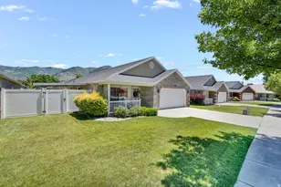 2494 N Dorchester Ave, Harrisville, UT 84414 - Photo 2