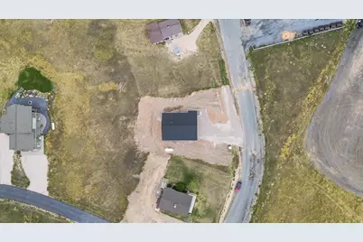 2513 S Country Club Dr, Garden City, UT 84028 - Photo 36
