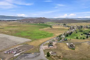 2513 S Country Club Dr, Garden City, UT 84028 - Photo 38