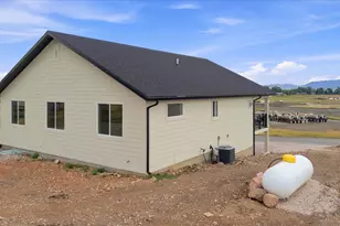 2513 S Country Club Dr, Garden City, UT 84028 - Photo 46