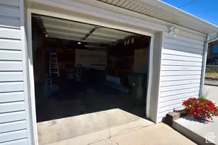 73 S Broadway St, Tooele, UT 84074 - Photo 8