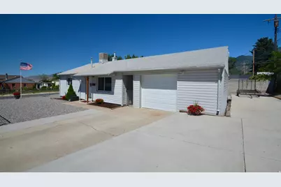 73 S Broadway St, Tooele, UT 84074 - Photo 2
