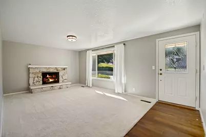 299 E 700 S, Farmington, UT 84025 - Photo 4