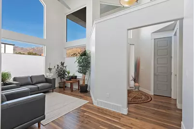 8564 S Little Willow Cir, Cottonwood Heights, UT 84121 - Photo 12