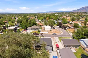 1174 Violet Dr, Sandy, UT 84094 - Photo 44