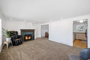 1174 Violet Dr, Sandy, UT 84094 - Photo 8