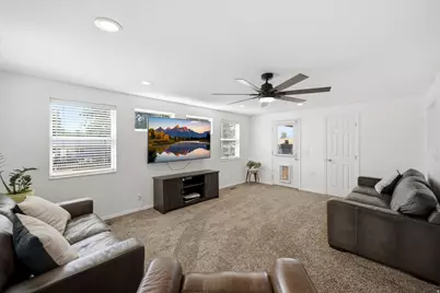 1174 Violet Dr, Sandy, UT 84094 - Photo 18