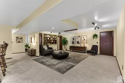 2339 N Joni Dr E, Layton, UT 84040 - Photo 10