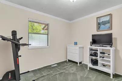 2339 N Joni Dr E, Layton, UT 84040 - Photo 16