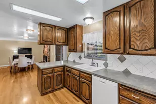 2339 N Joni Dr E, Layton, UT 84040 - Photo 10