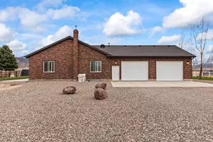 1165 E Austin Dr, Elsinore, UT 84724 - Photo 24