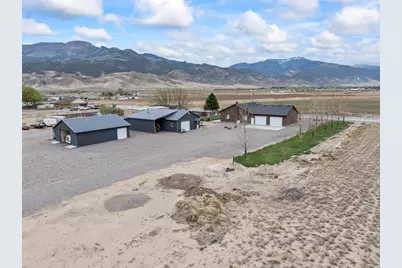 1165 E Austin Dr, Elsinore, UT 84724 - Photo 8
