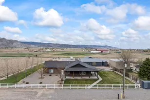 1165 E Austin Dr, Elsinore, UT 84724 - Photo 10