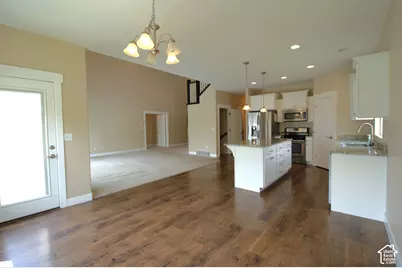 731 S 45 E, Vineyard, UT 84059 - Photo 14