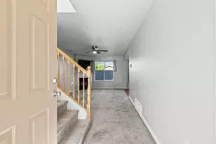 652 W 800 N, Clinton, UT 84015 - Photo 4