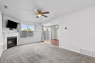 652 W 800 N #45, Clinton, UT 84015 - Photo 6