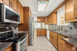 1602 E Nicklaus Circle, Sandy, UT 84092 - Photo 14