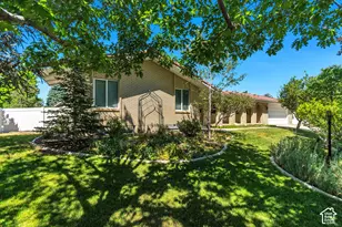 1602 E Nicklaus Circle, Sandy, UT 84092 - Photo 2