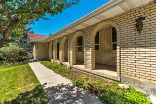 1602 E Nicklaus Circle, Sandy, UT 84092 - Photo 4