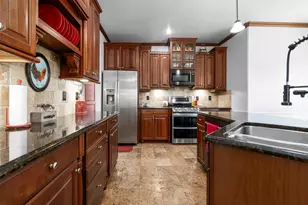 2639 W Pebble Creek Ln N, Lehi, UT 84043 - Photo 10