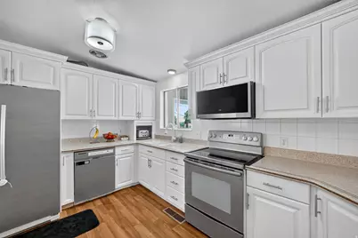 1045 Peach Dr, Ogden, UT 84404 - Photo 10