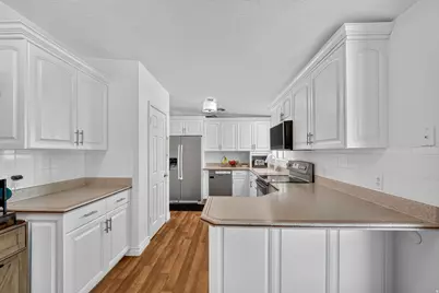 1045 Peach Dr, Ogden, UT 84404 - Photo 8