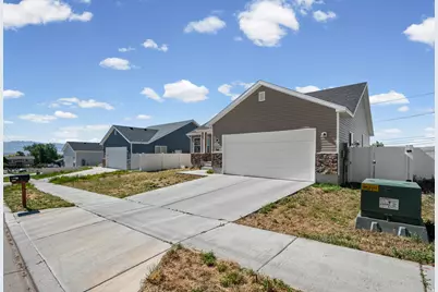 562 W 900 S, Tooele, UT 84074 - Photo 2
