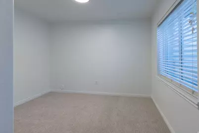 763 N Canterburry Ct E, Saratoga Springs, UT 84045 - Photo 14